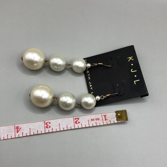 KJL Kenneth Jay Lane 3 bead drop faux pearl earrings. - Picture 2 of 3